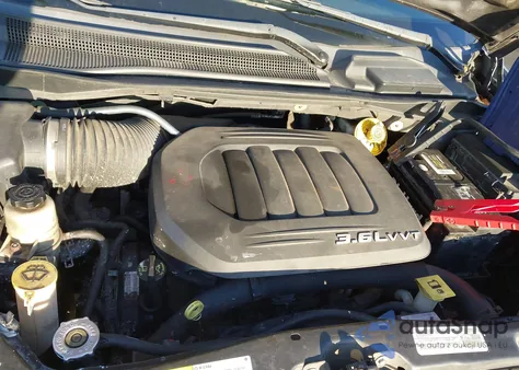 2014 Chrysler Town & Country Touring z USA, uszkodzony, nr VIN 2C4RC1BG4ER211486